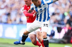 阿莫林的3-4-3战术困局：萨维奇的深度剖析与曼联未来的出路